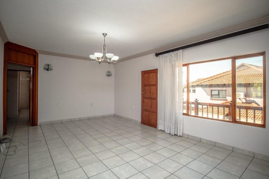 5 Bedroom Property for Sale in Birdwood Estate North West